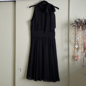 Banana Republic stunning silk crepe dress